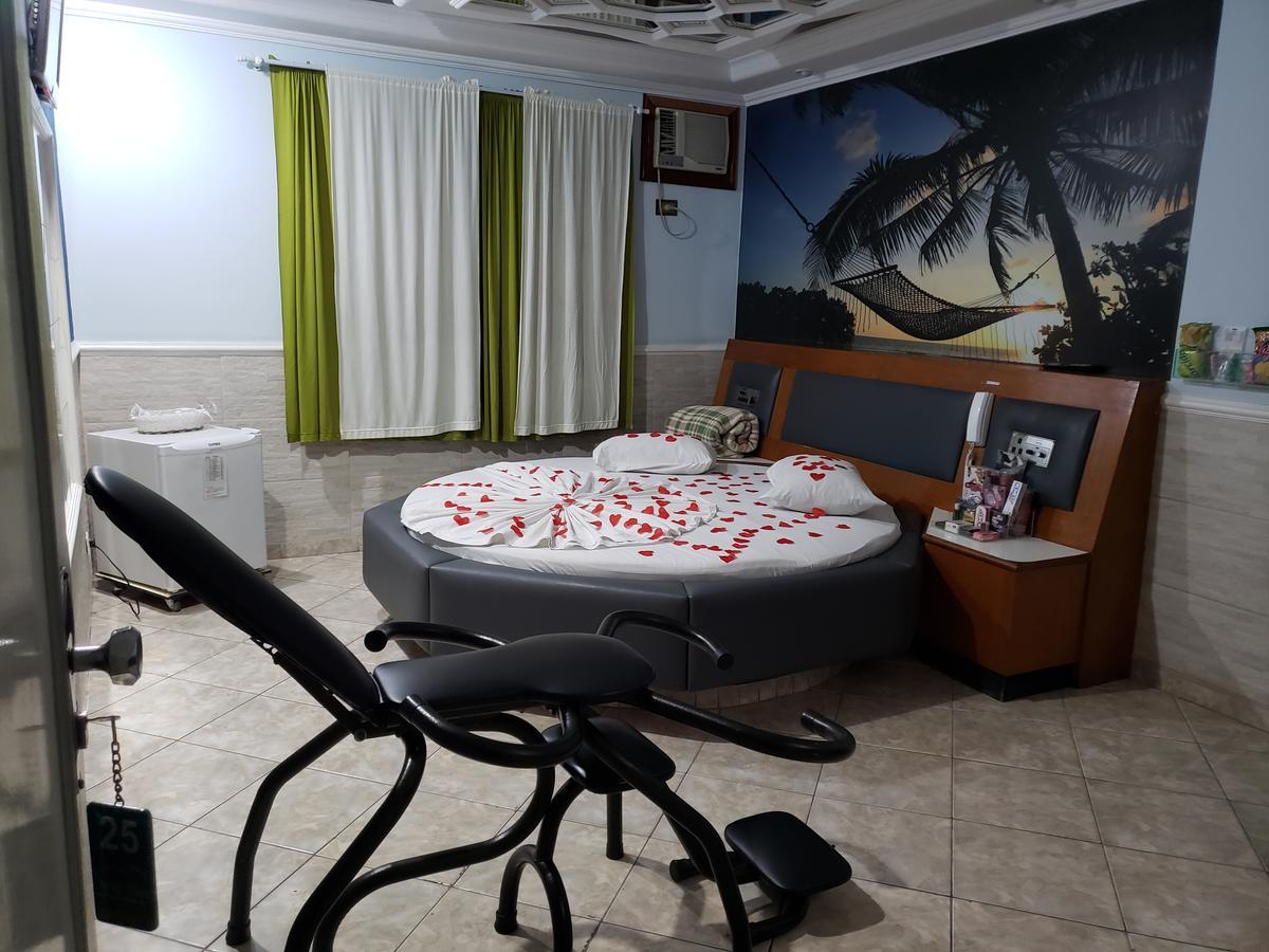 Standard Studio,720272746:JPEG